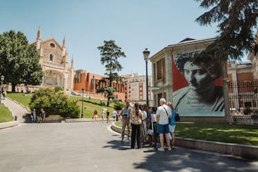 Tour door Madrid met skip-the-line tickets voor het Koninklijk Paleis en het Prado Museum
